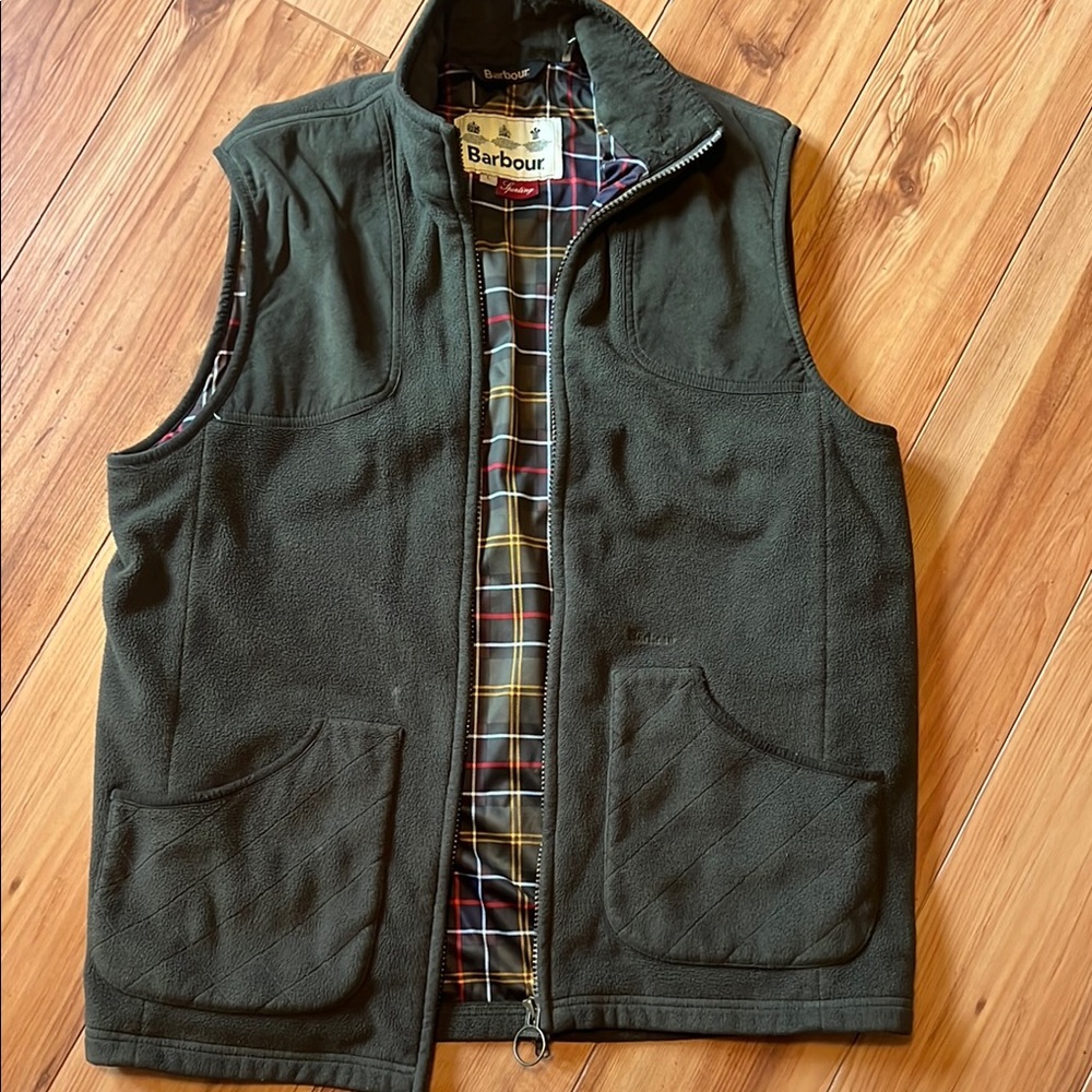 Barbour Men's Dunmoor Gilet in Olive
